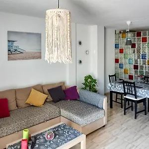  Guest house Casa La Sonrisa Shared House Spain