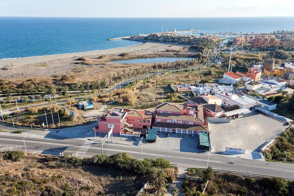 Hotel Las Camelias contacts